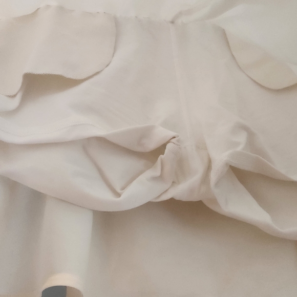 Women's Talbots White Skort, Size L - Picture 7 of 10